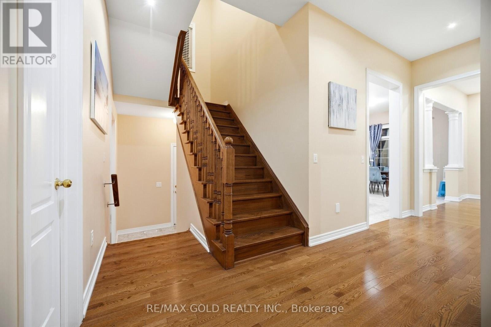 26 Drummondville Drive, Brampton, Ontario  L6P 3M9 - Photo 14 - W12827378