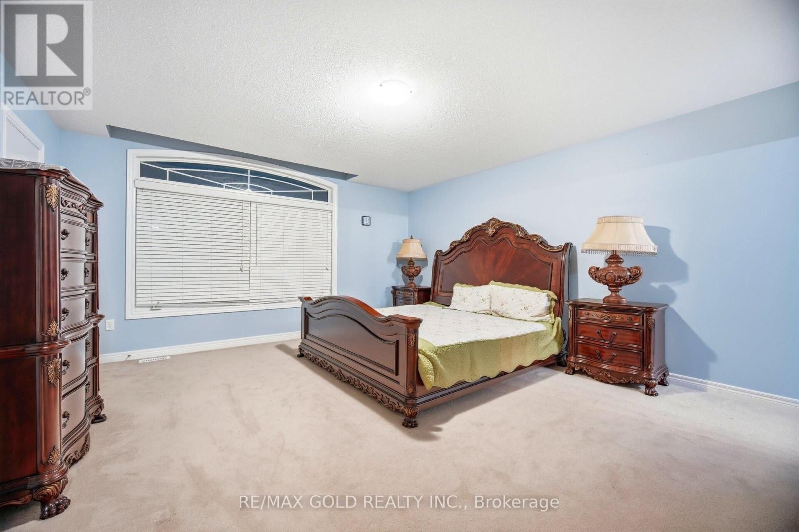 26 Drummondville Drive, Brampton, Ontario  L6P 3M9 - Photo 17 - W12827378