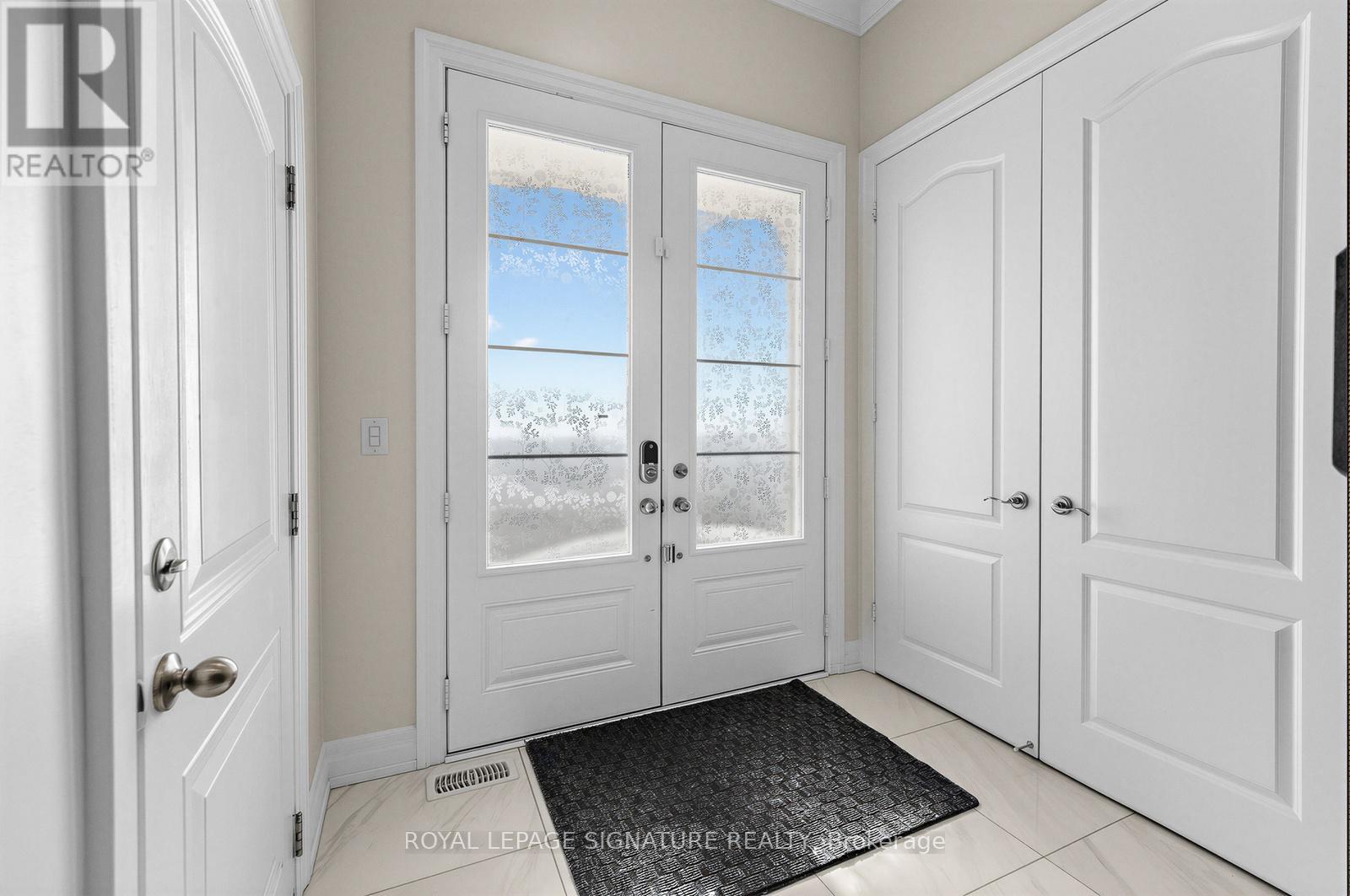 3907 Thomas Alton Boulevard, Burlington, Ontario  L7M 1A2 - Photo 2 - W12827496