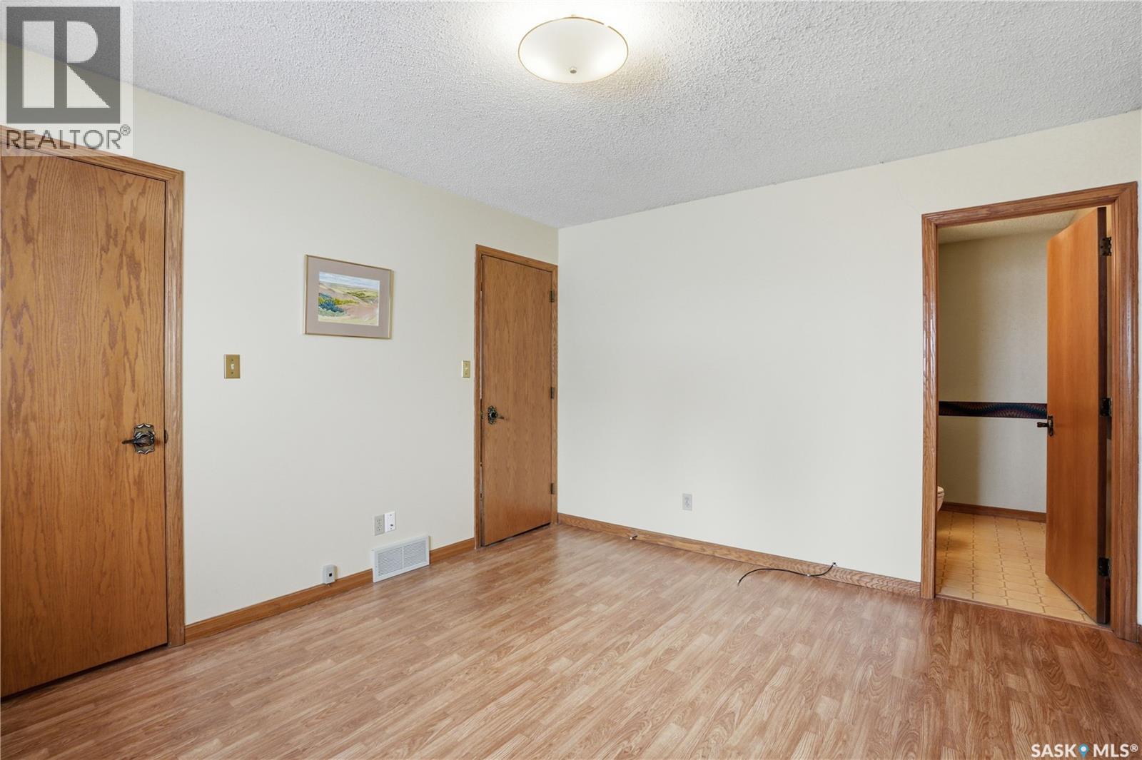 210 Brunst Crescent, Saskatoon, Saskatchewan  S7N 3S7 - Photo 23 - SK029318