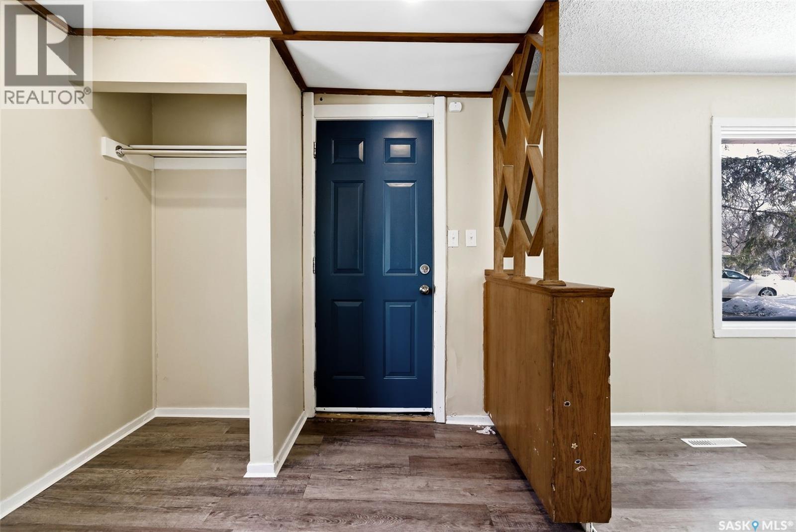 1162 Queen Street, Regina, Saskatchewan  S4T 4B2 - Photo 3 - SK029292