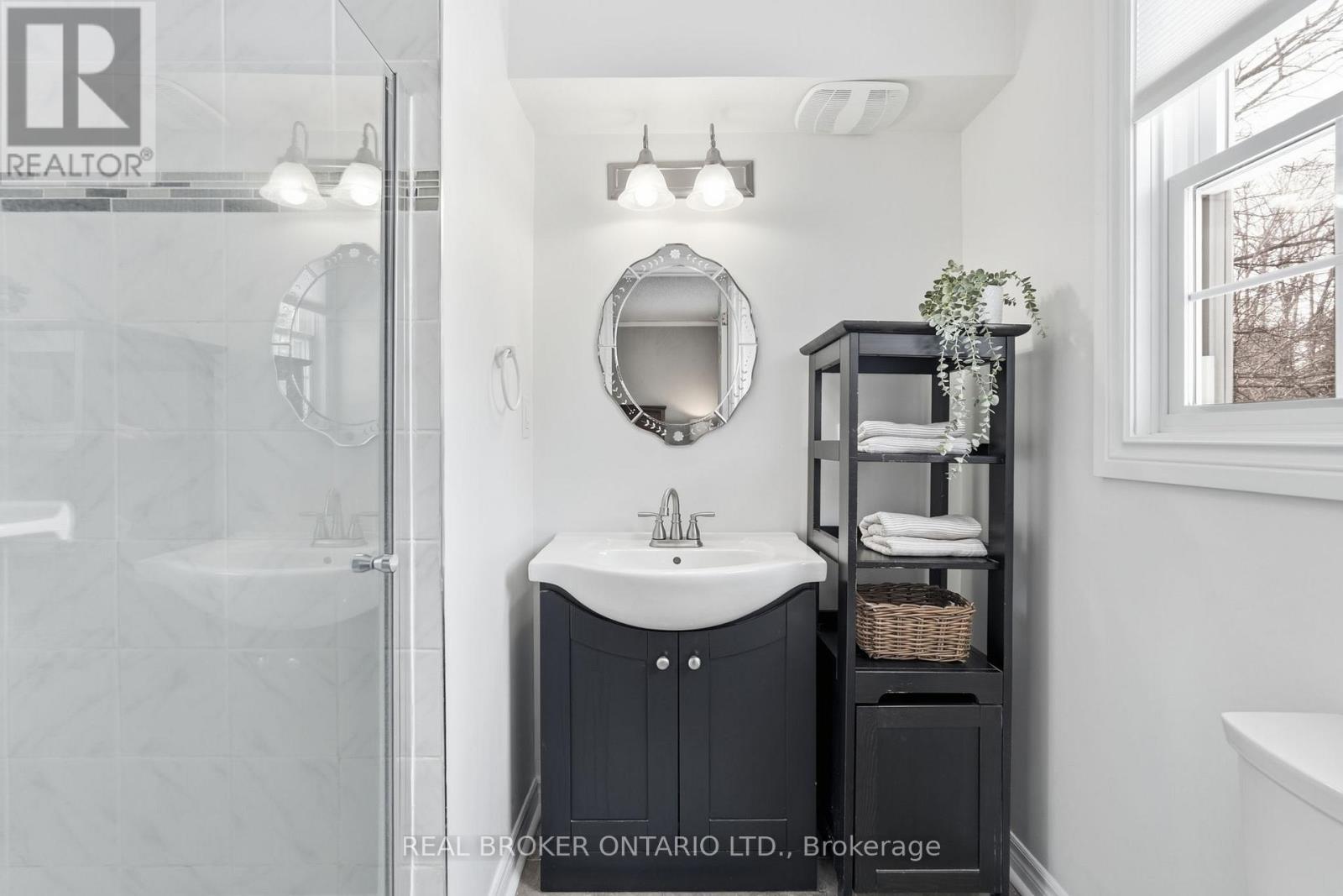 24 Bannisdale Way, Hamilton, Ontario  L0R 1H2 - Photo 25 - X12827288