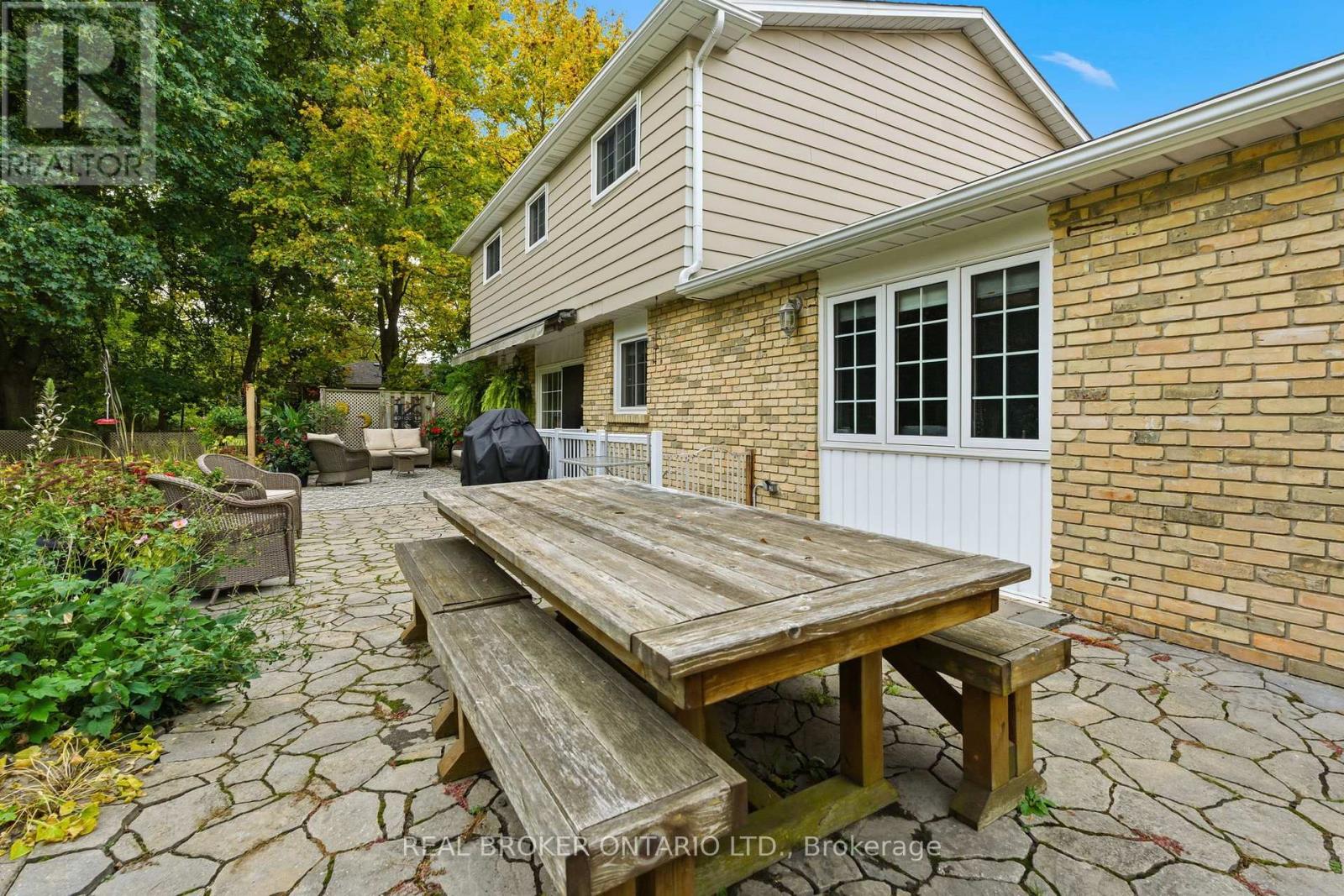 24 Bannisdale Way, Hamilton, Ontario  L0R 1H2 - Photo 41 - X12827288