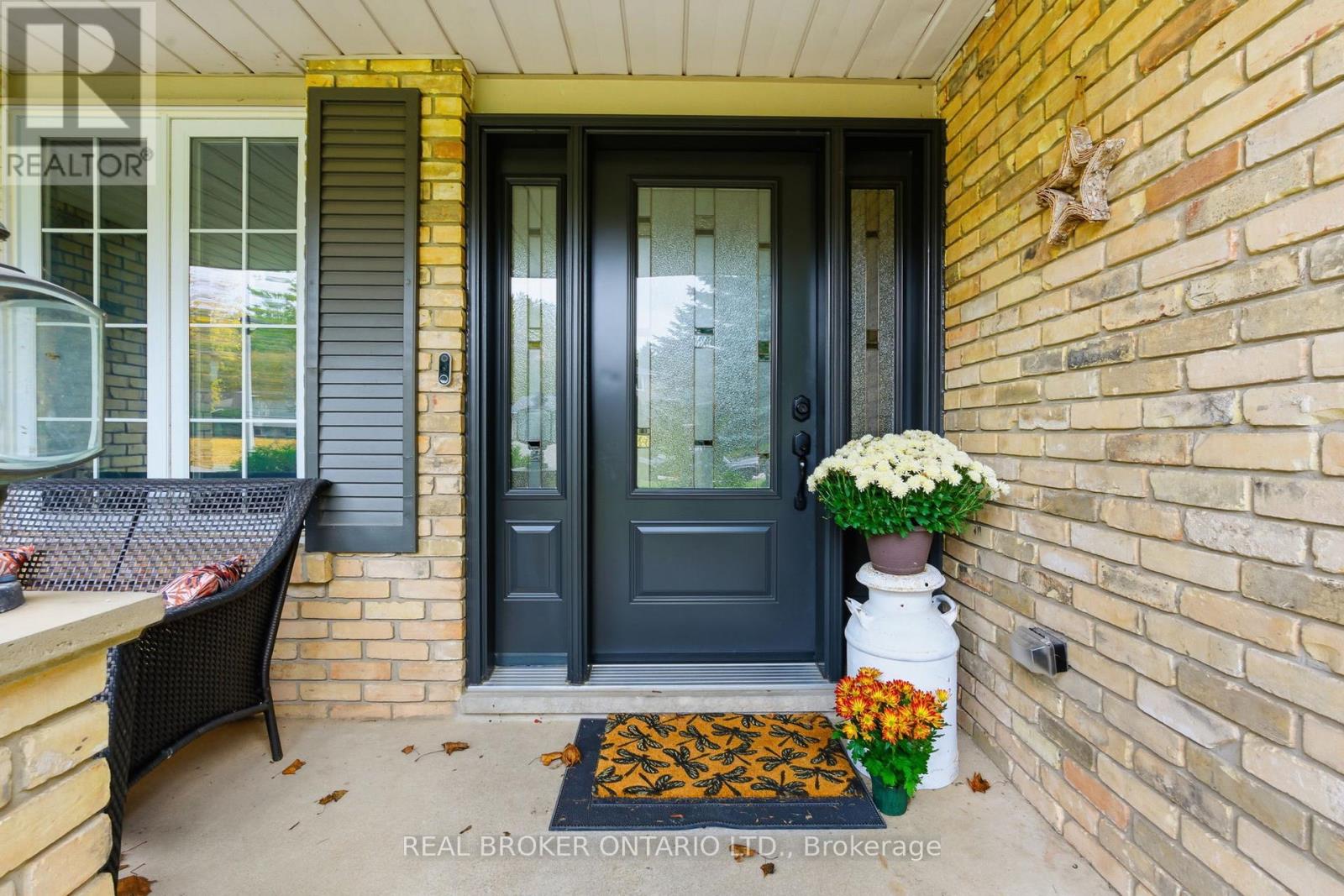 24 Bannisdale Way, Hamilton, Ontario  L0R 1H2 - Photo 5 - X12827288