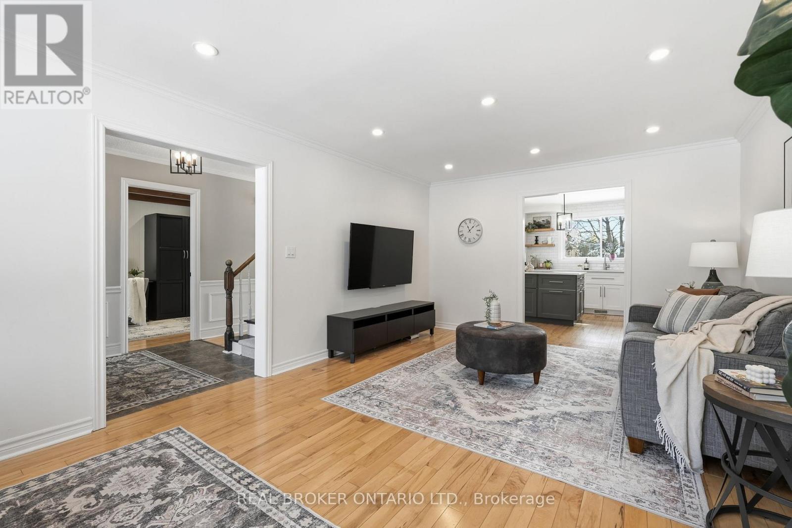 24 Bannisdale Way, Hamilton, Ontario  L0R 1H2 - Photo 9 - X12827288