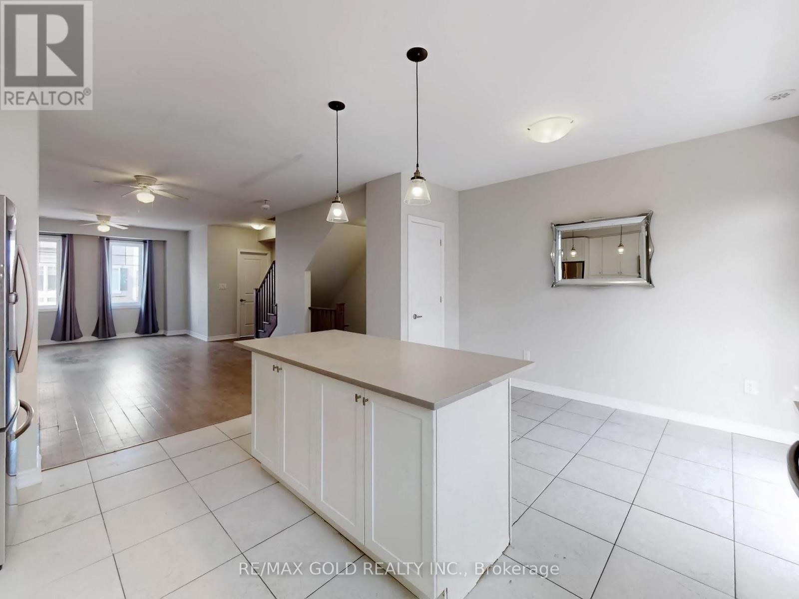 64 Hibiscus Lane, Hamilton, Ontario  L8K 0A4 - Photo 10 - X12827290