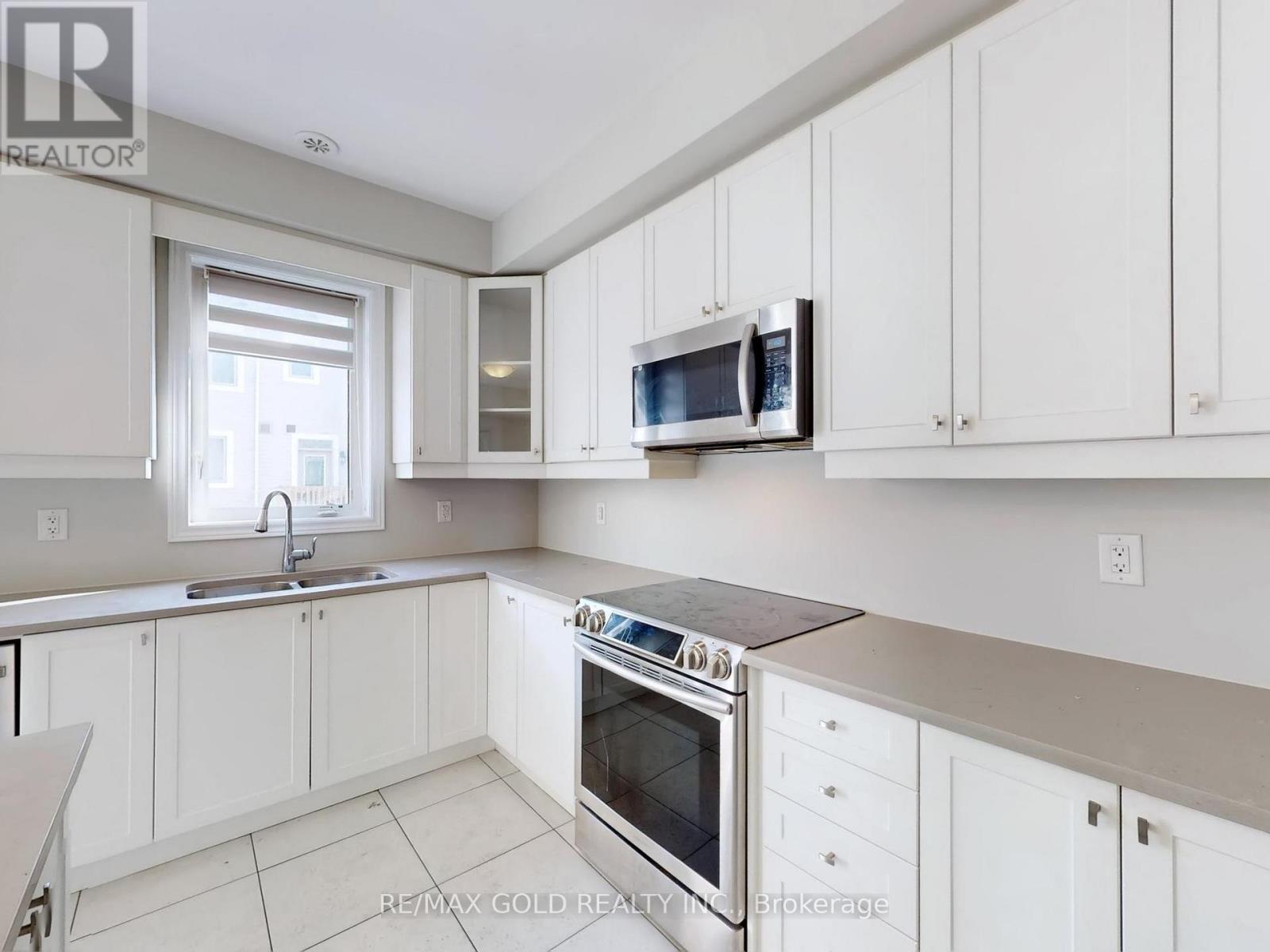 64 Hibiscus Lane, Hamilton, Ontario  L8K 0A4 - Photo 12 - X12827290