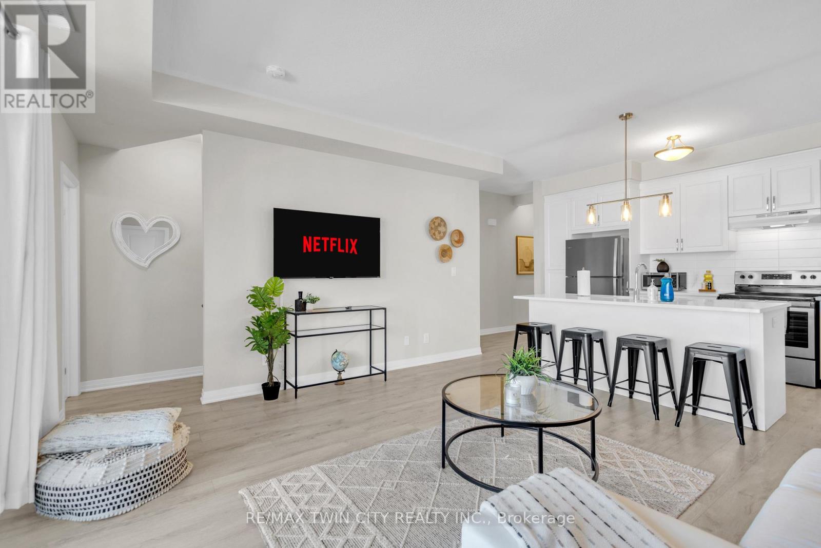 1f - 155 Thomas Slee Drive, Kitchener, Ontario  N2P 0J8 - Photo 7 - X12827322