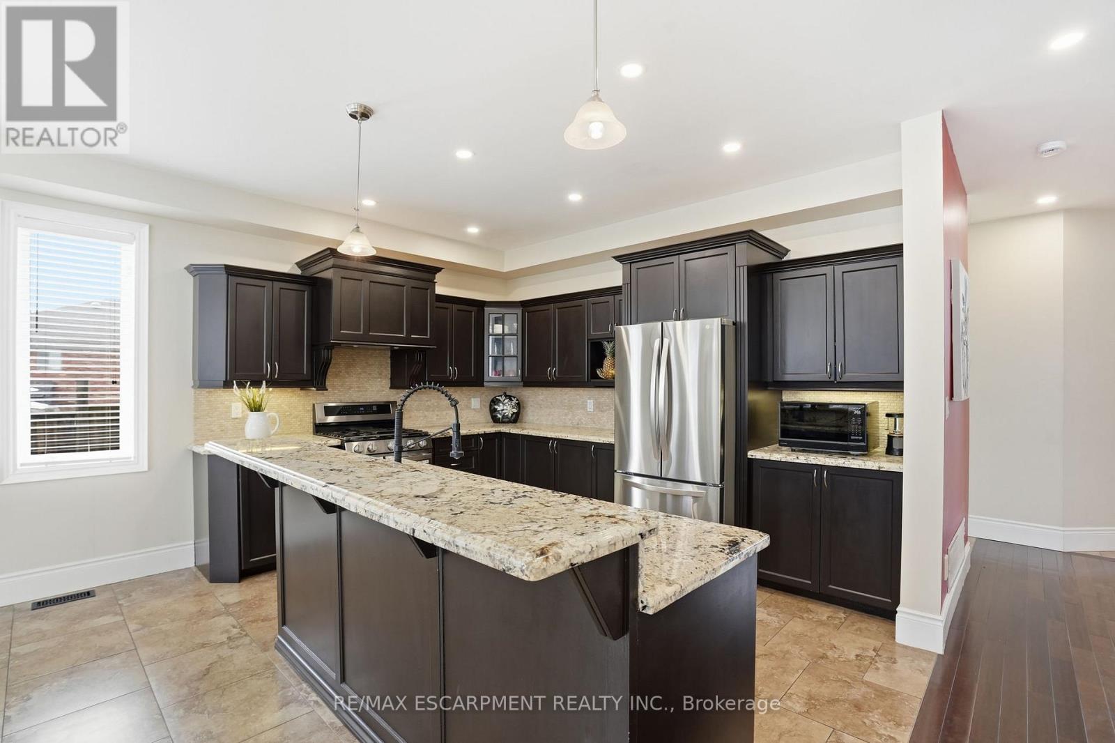 223 Annabelle Street, Hamilton, Ontario  L9C 3T8 - Photo 14 - X12827340