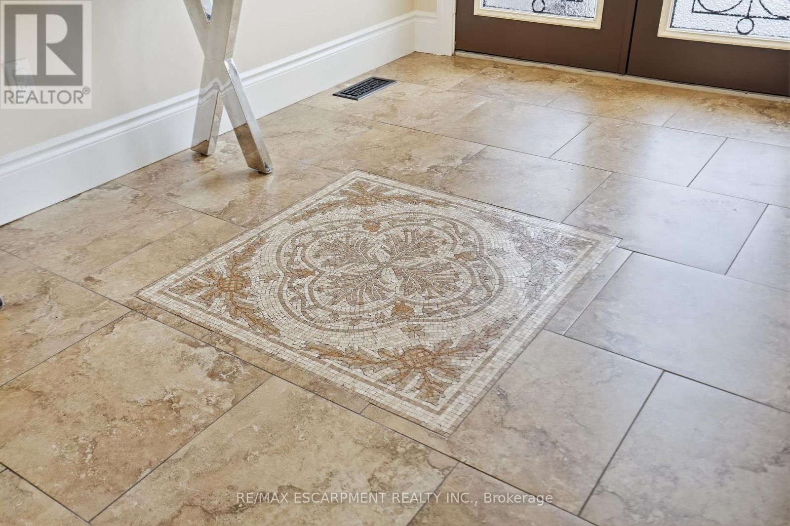 223 Annabelle Street, Hamilton, Ontario  L9C 3T8 - Photo 6 - X12827340