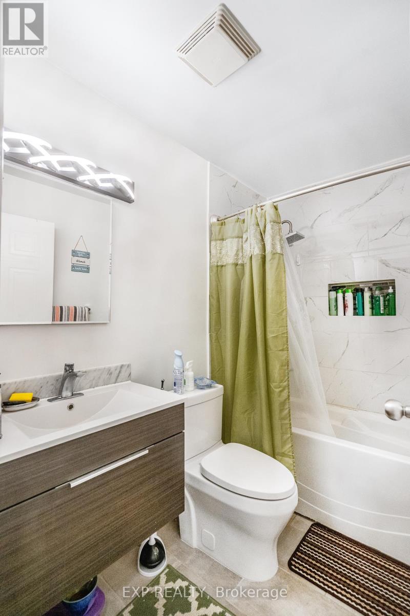 115 - 735 Deveron Crescent, London South, Ontario  N5Z 4X8 - Photo 12 - X12827410