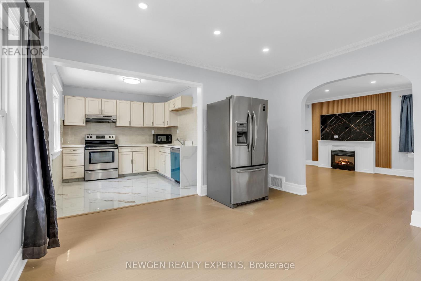 main second - 5765 Dorchester Road, Niagara Falls, Ontario  L2G 5S6 - Photo 4 - X12827416