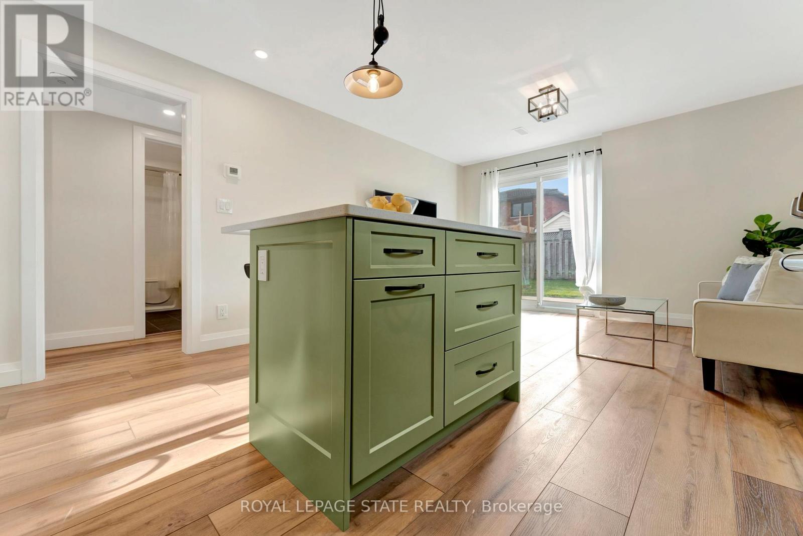 144 Ravenbury Drive, Hamilton, Ontario  L8W 2B5 - Photo 10 - X12827418