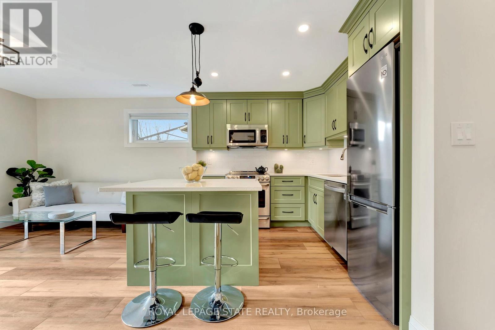 144 Ravenbury Drive, Hamilton, Ontario  L8W 2B5 - Photo 7 - X12827418