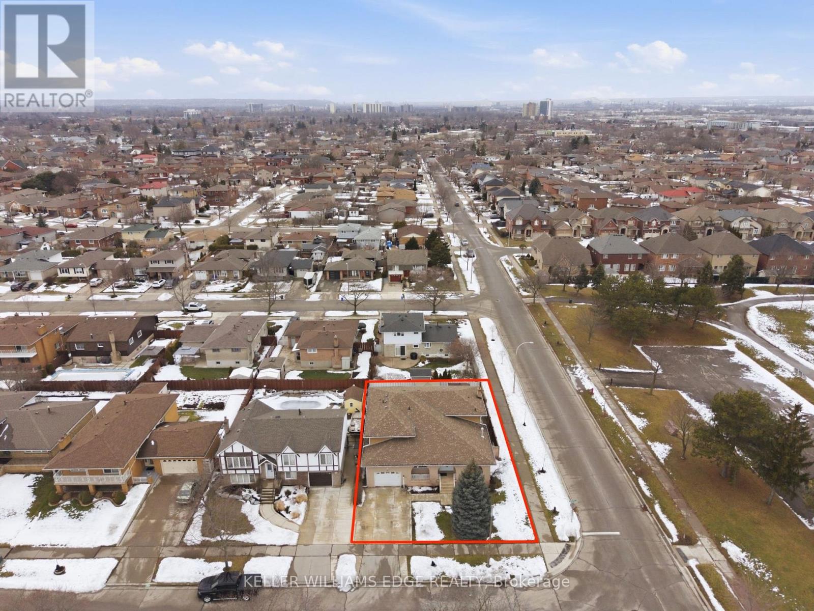 95 Ellington Avenue, Hamilton, Ontario  L8E 3T5 - Photo 5 - X12827426