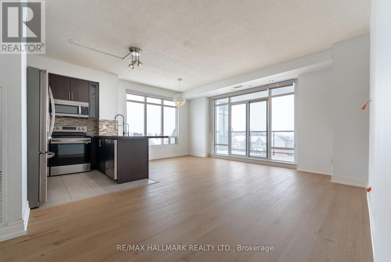 304 - 11121 Yonge Street, Richmond Hill, Ontario  L4C 0S7 - Photo 7 - N12813446