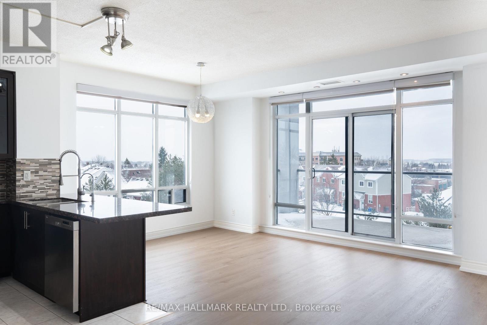 304 - 11121 Yonge Street, Richmond Hill, Ontario  L4C 0S7 - Photo 8 - N12813446