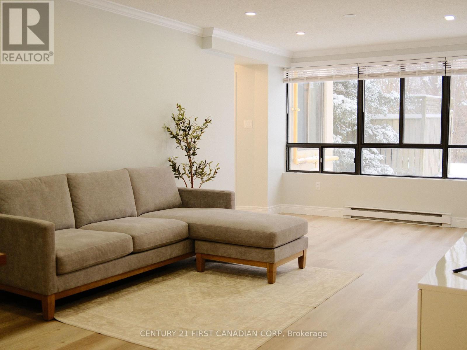 Photo 6 of 43 for 107 - 1600 Adelaide Street N