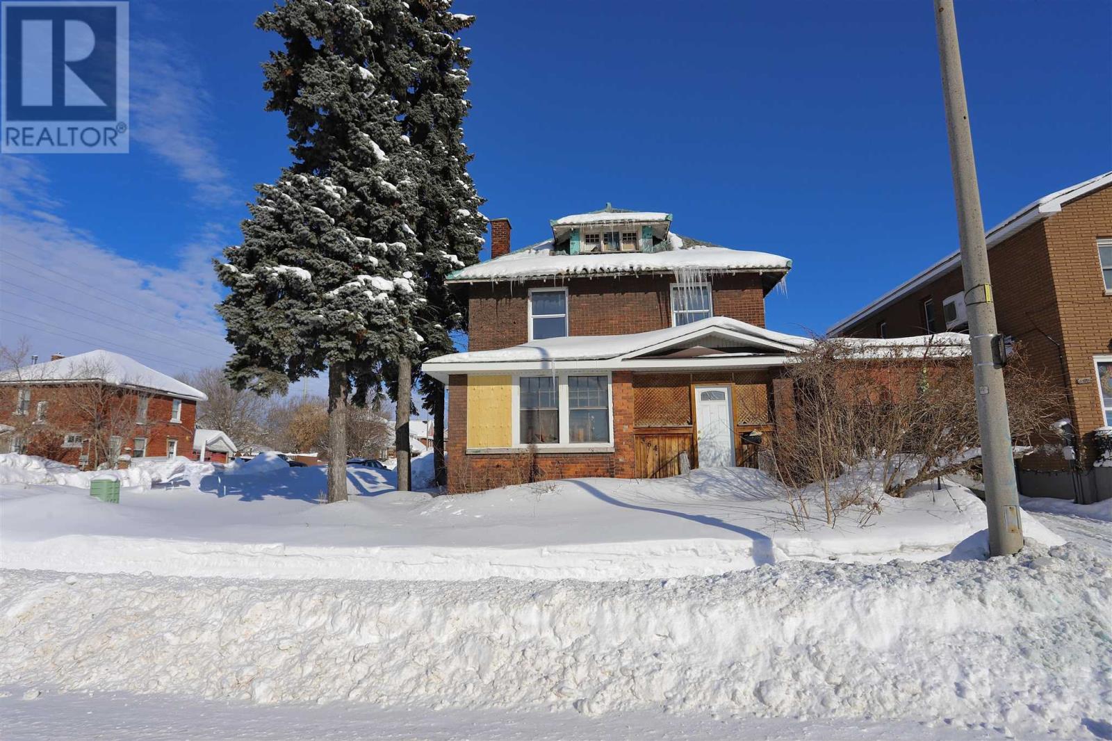 364 Albert St, Sault Ste. Marie, Ontario  P6A 1B7 - Photo 2 - SM260228