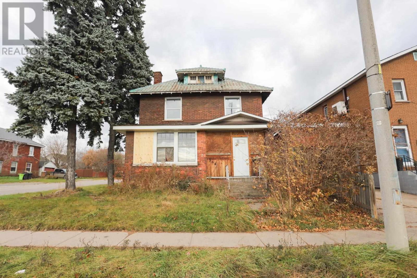 364 Albert St, Sault Ste. Marie, Ontario  P6A 1B7 - Photo 8 - SM260228