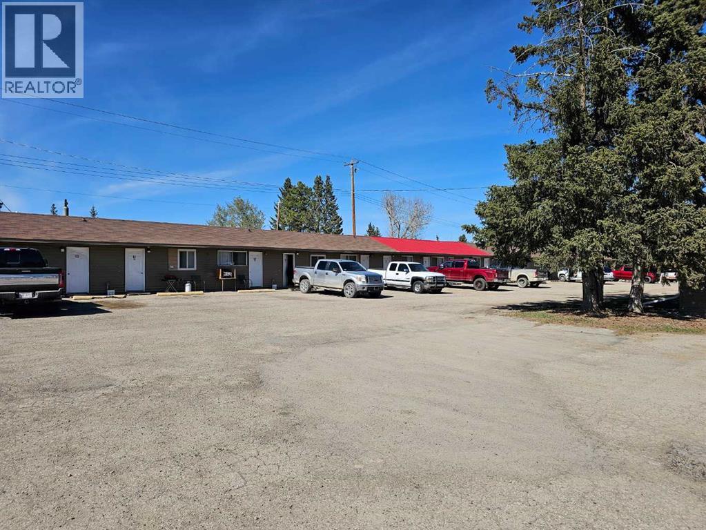 506 Main Avenue W, Sundre, Alberta T0M 1X0 - Photo 3 - A2220858