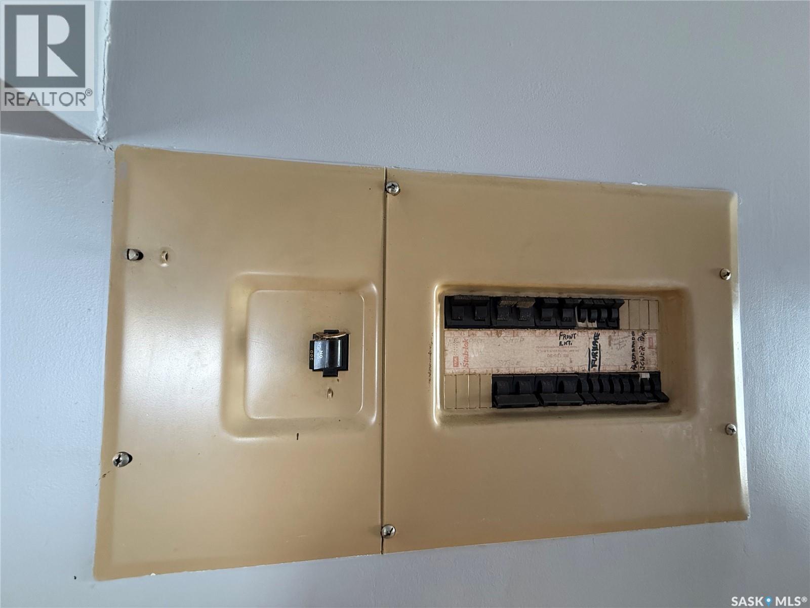 . Railway Avenue, Gladmar, Saskatchewan  S0C 1A0 - Photo 37 - SK029098