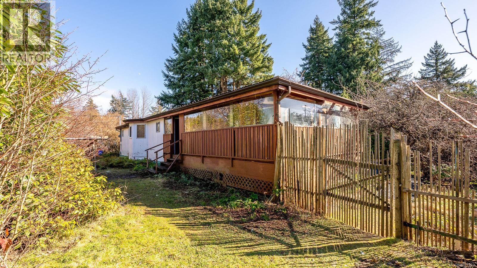 2897 Poplar Dr, Courtenay, British Columbia