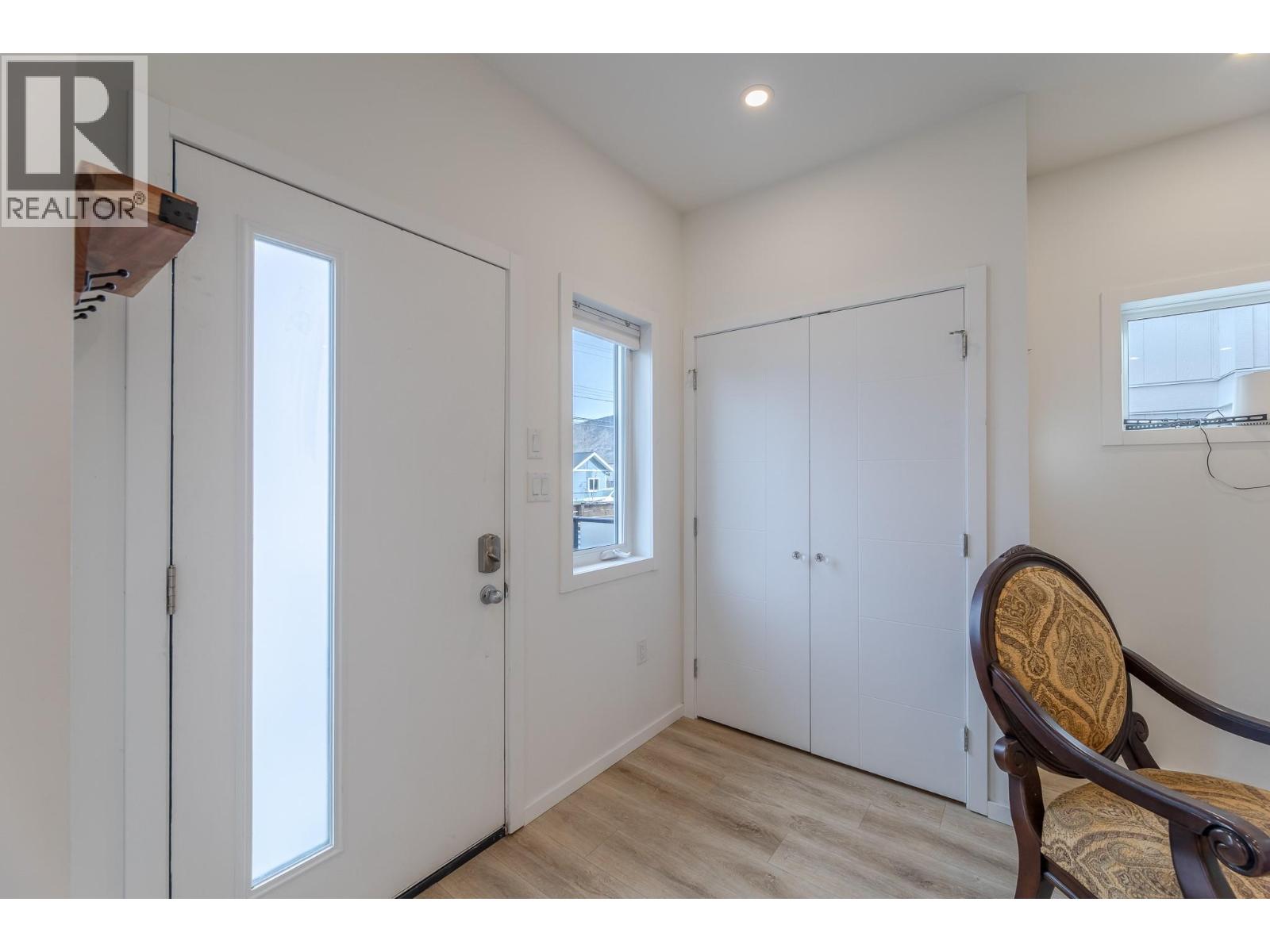 490 Eckhardt Avenue Unit# 101, Penticton, British Columbia  V2A 2B2 - Photo 5 - 10377405