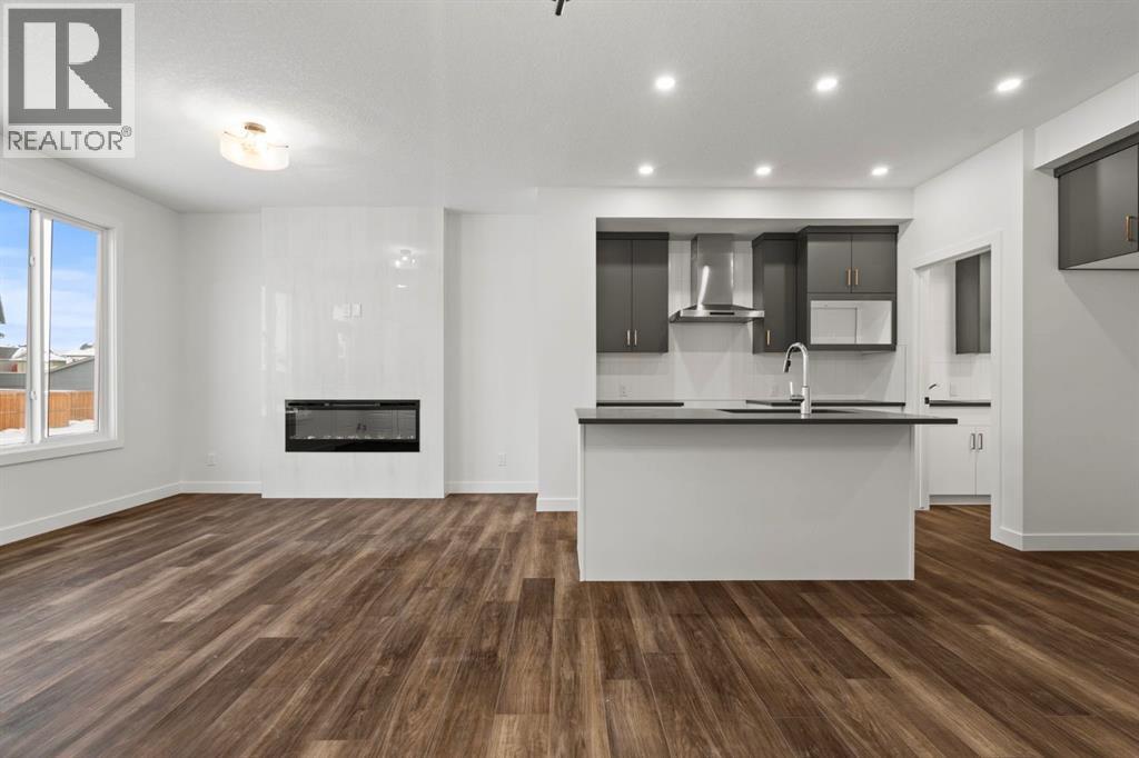 503 Lawthorn Way Se, Airdrie, Alberta  T4A 3N9 - Photo 2 - A2285534