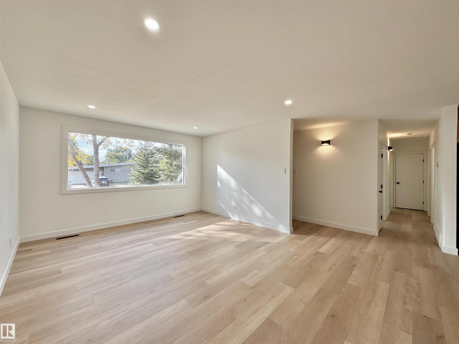 12 Sycamore St, Sherwood Park, Alberta  T8A 2B9 - Photo 2 - E4475138