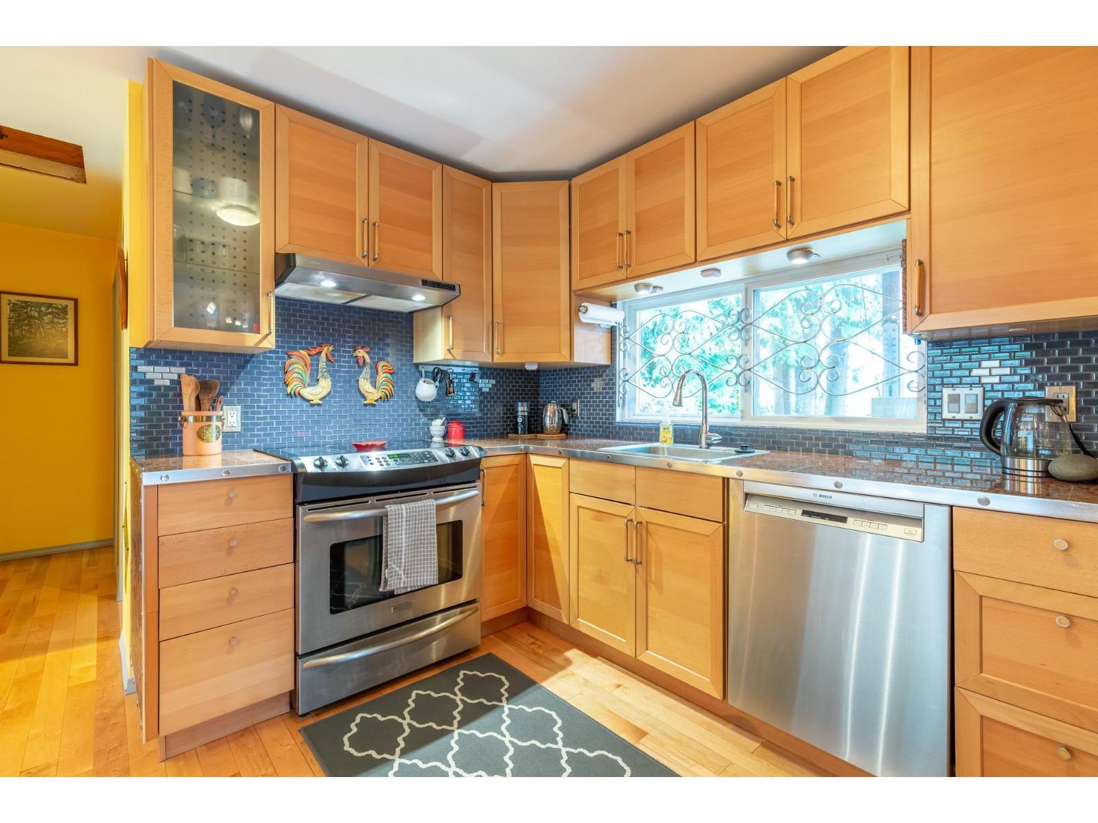 13231 112b Avenue, Surrey, British Columbia  V3R 2H4 - Photo 12 - R3094172