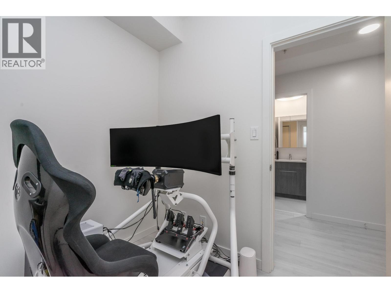 1303 691 North Road, Coquitlam, British Columbia  V3J 0H9 - Photo 14 - R3094157