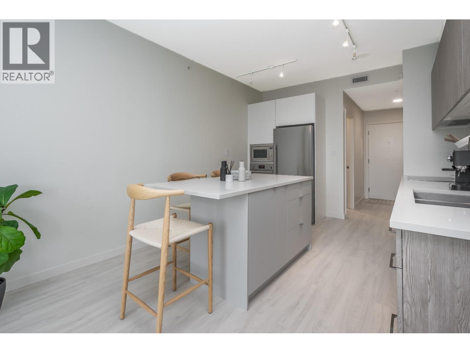 1303 691 North Road, Coquitlam, British Columbia  V3J 0H9 - Photo 4 - R3094157