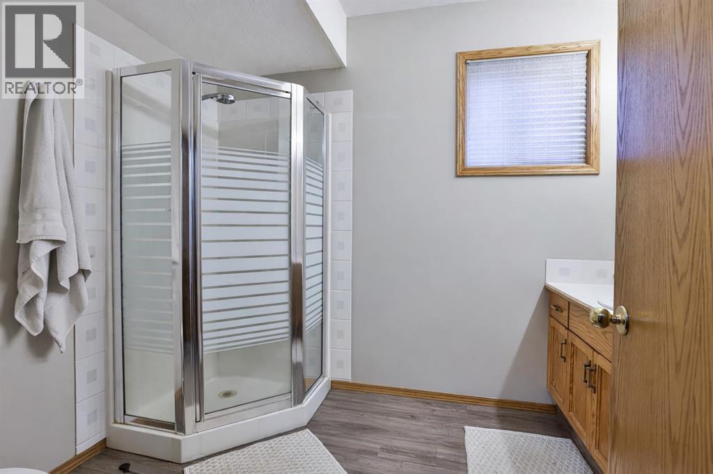 18 Harvard Crescent W, Lethbridge, Alberta  T1K 6R4 - Photo 15 - A2289305