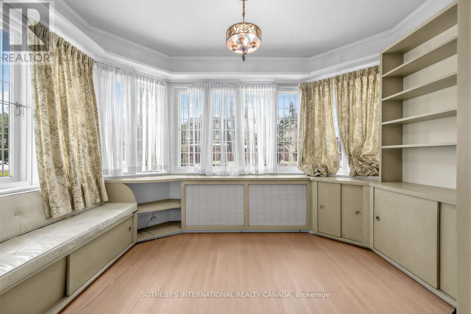 10 Gardiner Road, Toronto, Ontario  M5P 3B3 - Photo 14 - C12827556