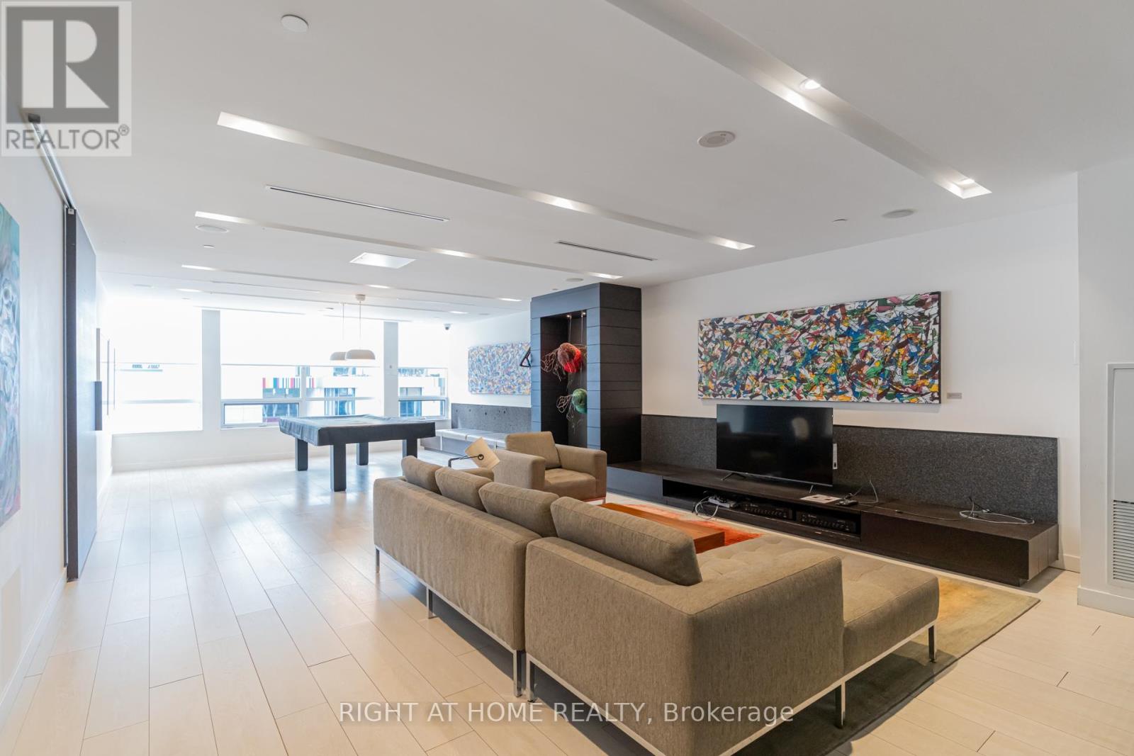 2213 - 55 Regent Park Boulevard, Toronto, Ontario M5A 0C2 - Photo 44 - C12827566