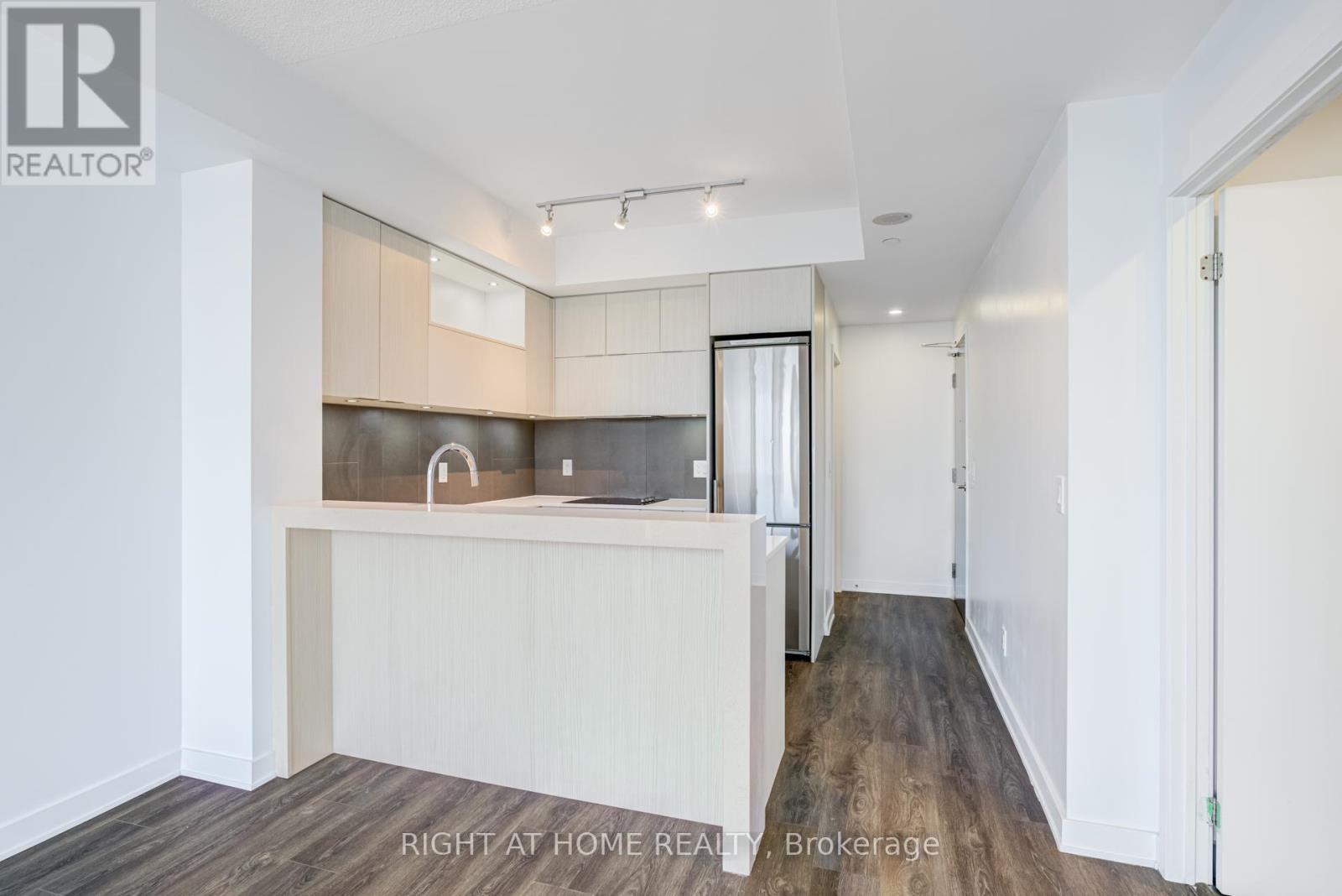 2213 - 55 Regent Park Boulevard, Toronto, Ontario M5A 0C2 - Photo 9 - C12827566