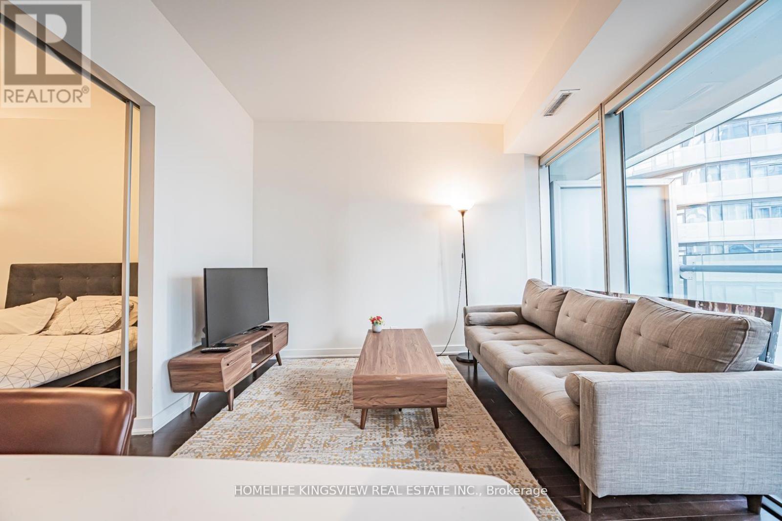 1001 - 12 York Street, Toronto, Ontario  M5J 0A9 - Photo 15 - C12827620