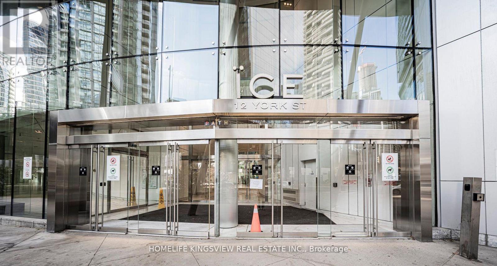 1001 - 12 York Street, Toronto, Ontario  M5J 0A9 - Photo 4 - C12827620