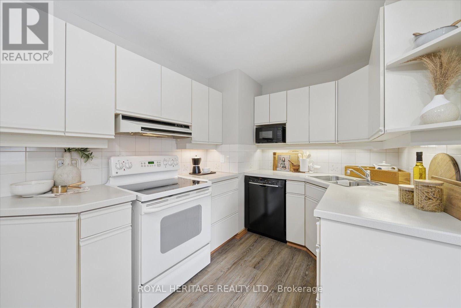 55 Garside Avenue, Whitby, Ontario  L1M 1A9 - Photo 11 - E12827504