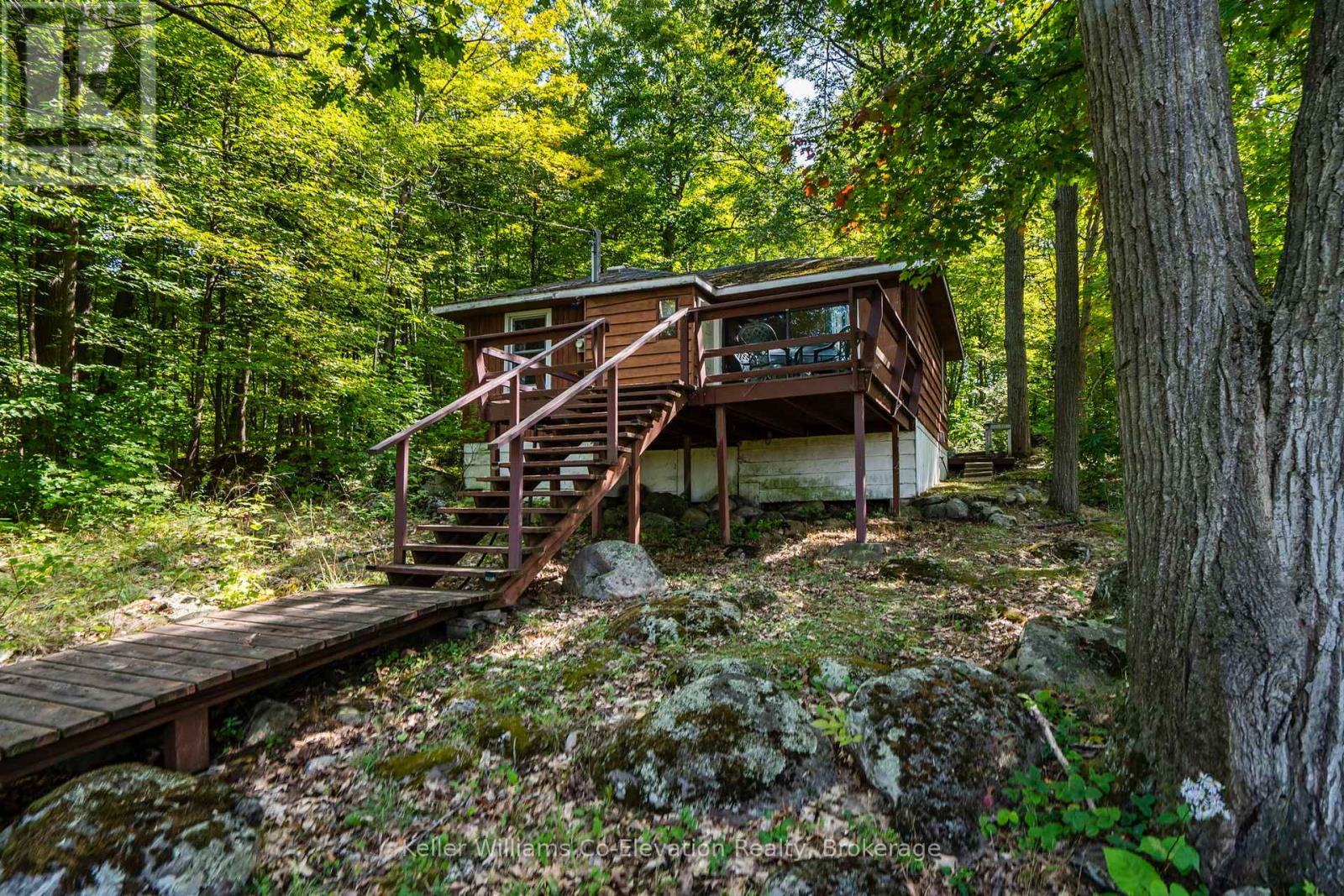 3 Crossingview Lane, Tay, Ontario  L0K 2C0 - Photo 2 - S12441012