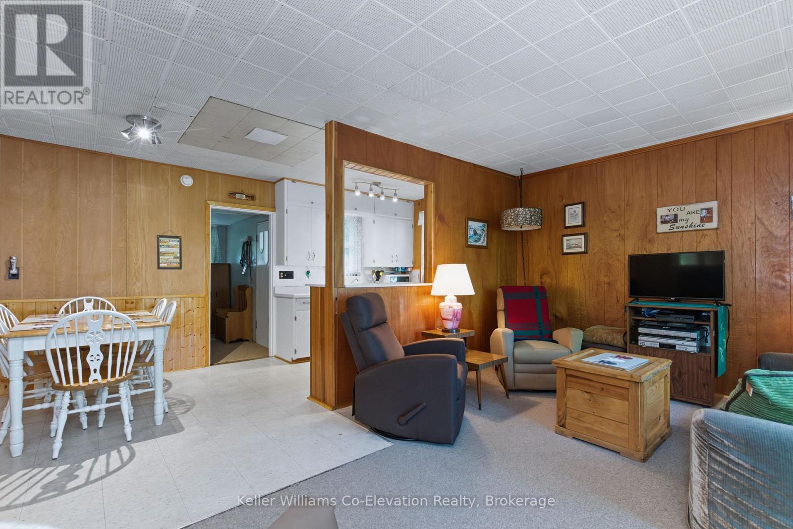 3 Crossingview Lane, Tay, Ontario  L0K 2C0 - Photo 5 - S12441012