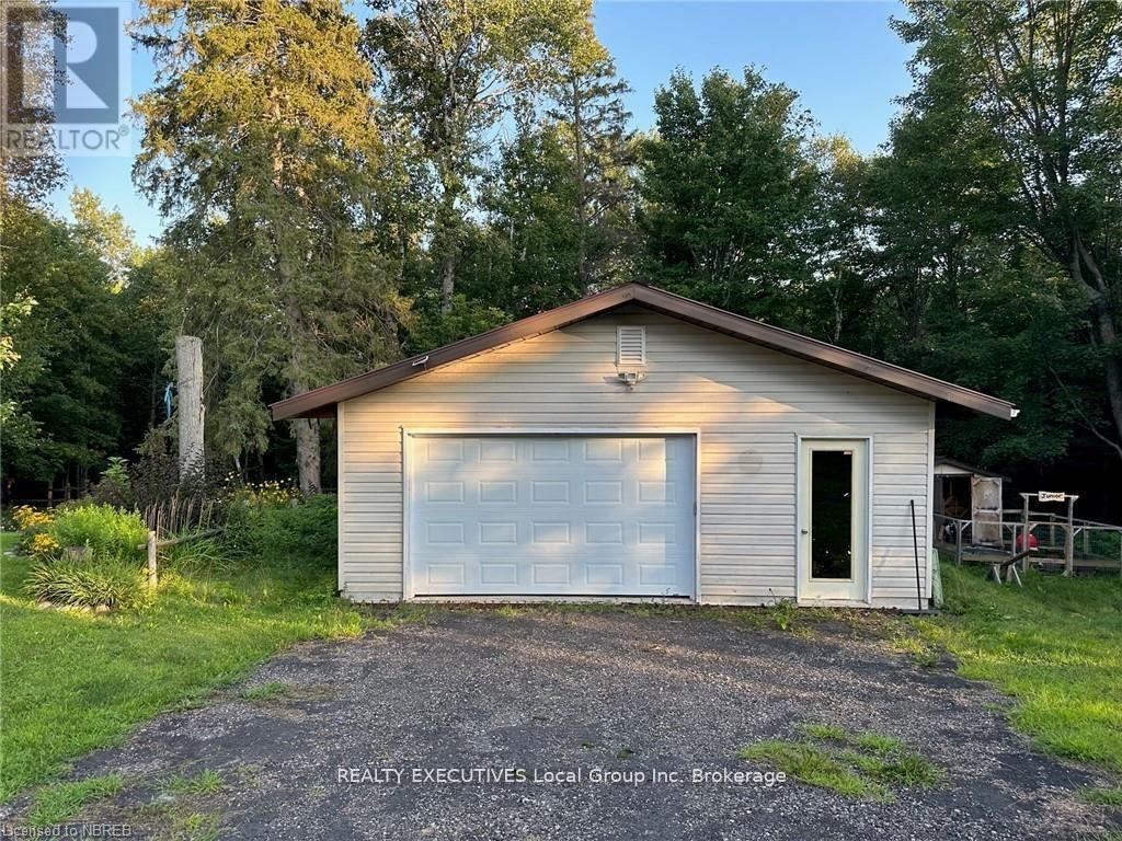 1372 Village Road, East Ferris (Astorville), Ontario  P0H 1B0 - Photo 3 - X12826618