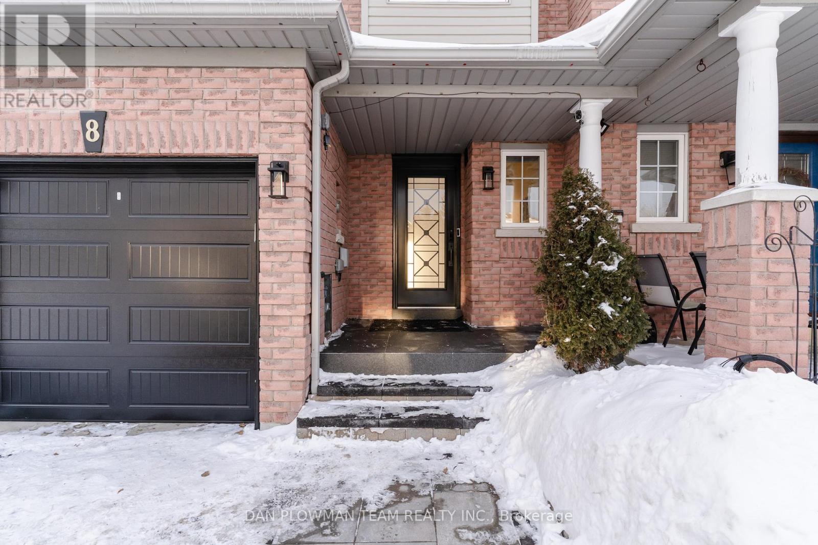 8 Oglevie Drive, Whitby, Ontario  L1R 2Y4 - Photo 3 - E12798968