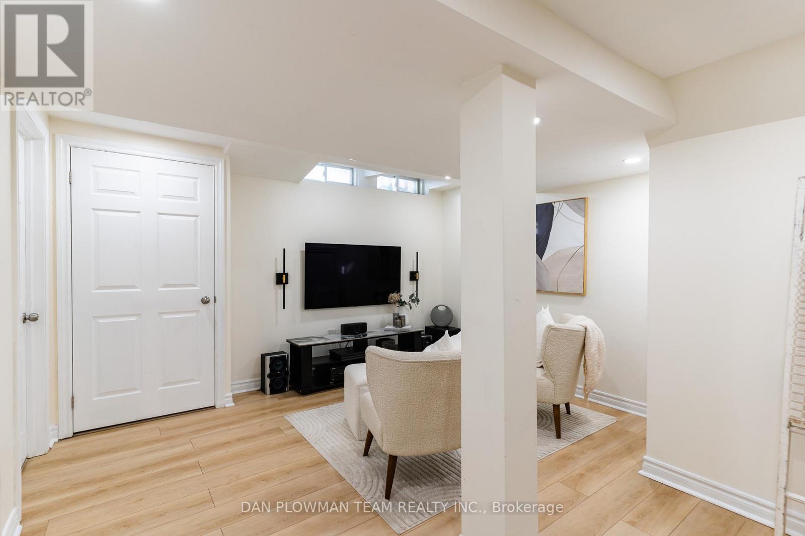 8 Oglevie Drive, Whitby, Ontario  L1R 2Y4 - Photo 35 - E12798968
