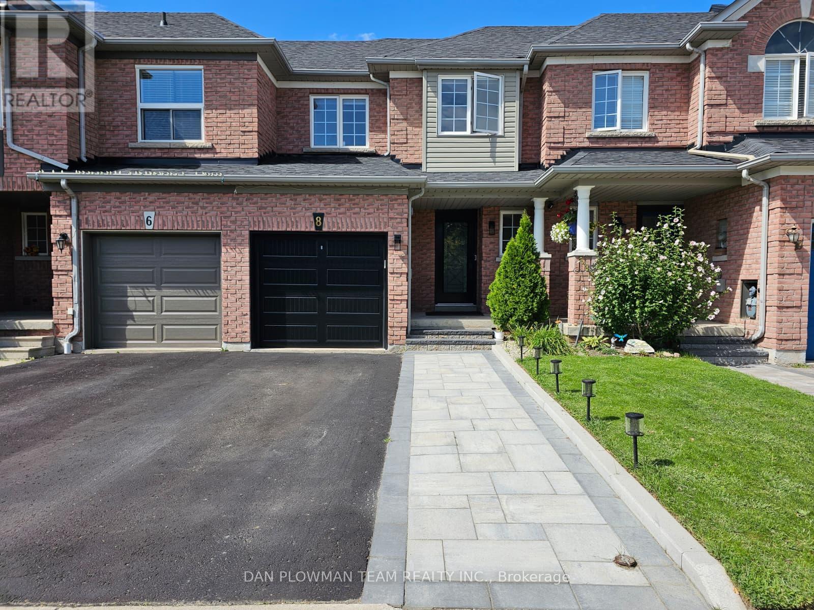 8 Oglevie Drive, Whitby, Ontario  L1R 2Y4 - Photo 4 - E12798968