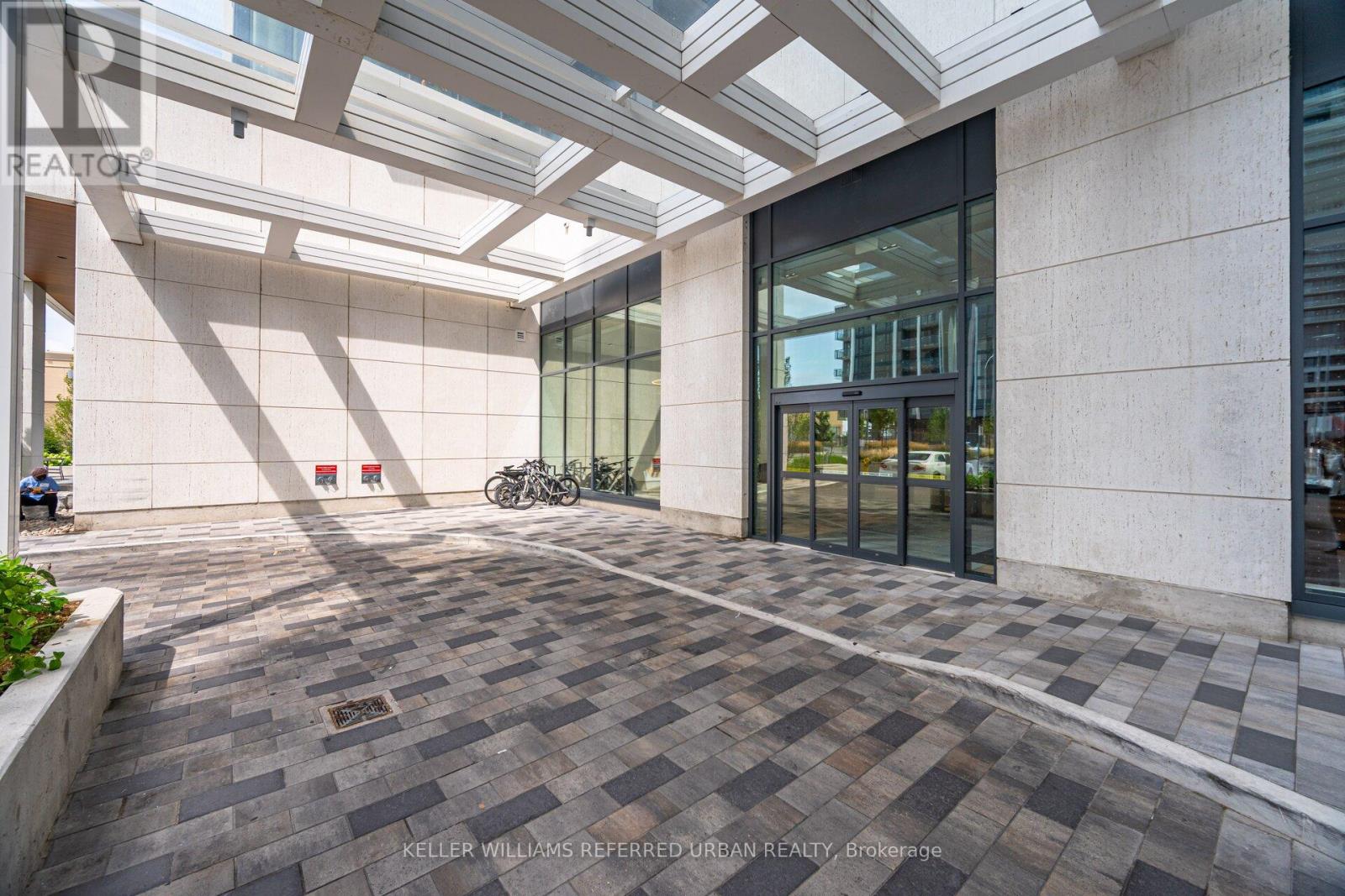 1115 - 9000 Jane Street, Vaughan, Ontario L4K 0M6 - Photo 2 - N12827590