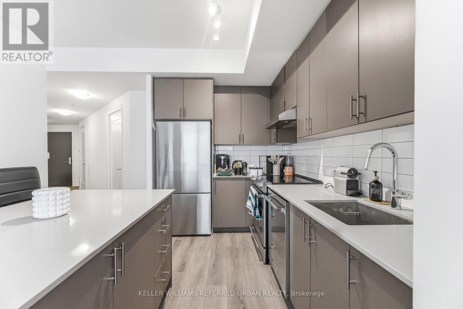 1115 - 9000 Jane Street, Vaughan, Ontario L4K 0M6 - Photo 4 - N12827590