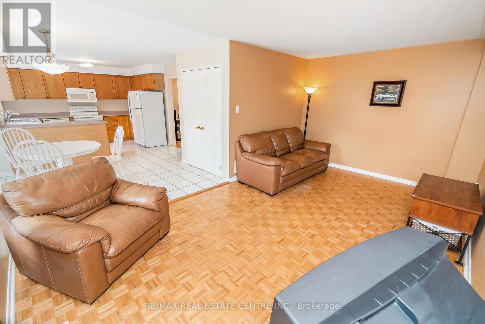 7 Curry Crescent, Halton Hills (Georgetown), Ontario  L7G 5L4 - Photo 17 - W12800518