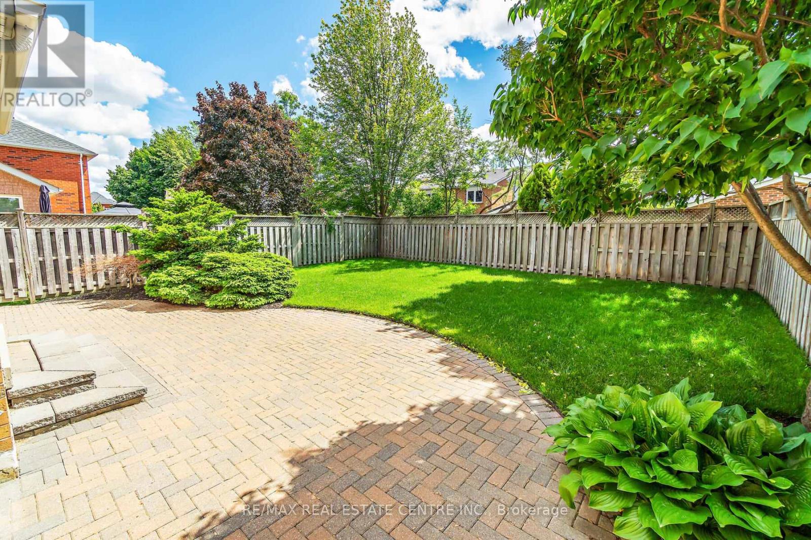 7 Curry Crescent, Halton Hills (Georgetown), Ontario  L7G 5L4 - Photo 34 - W12800518